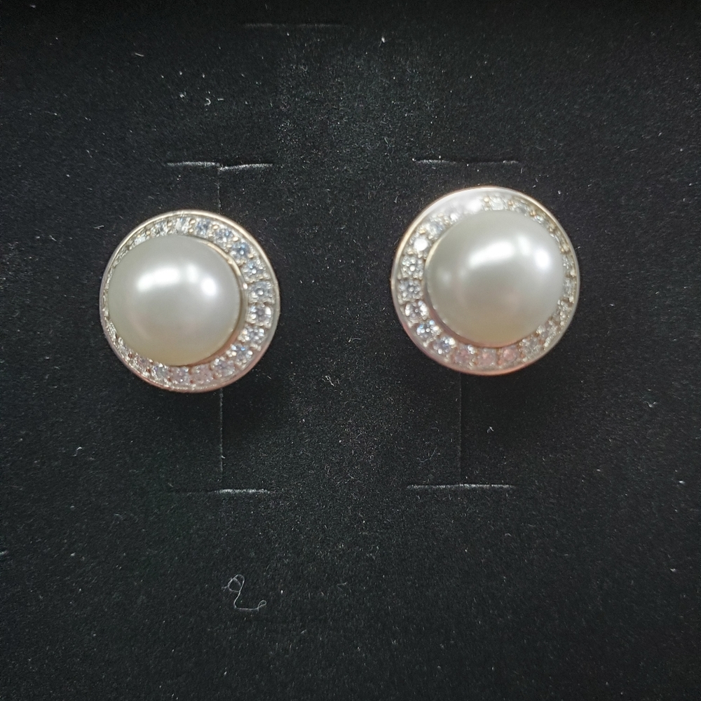 David Yurman Pearl Earrings